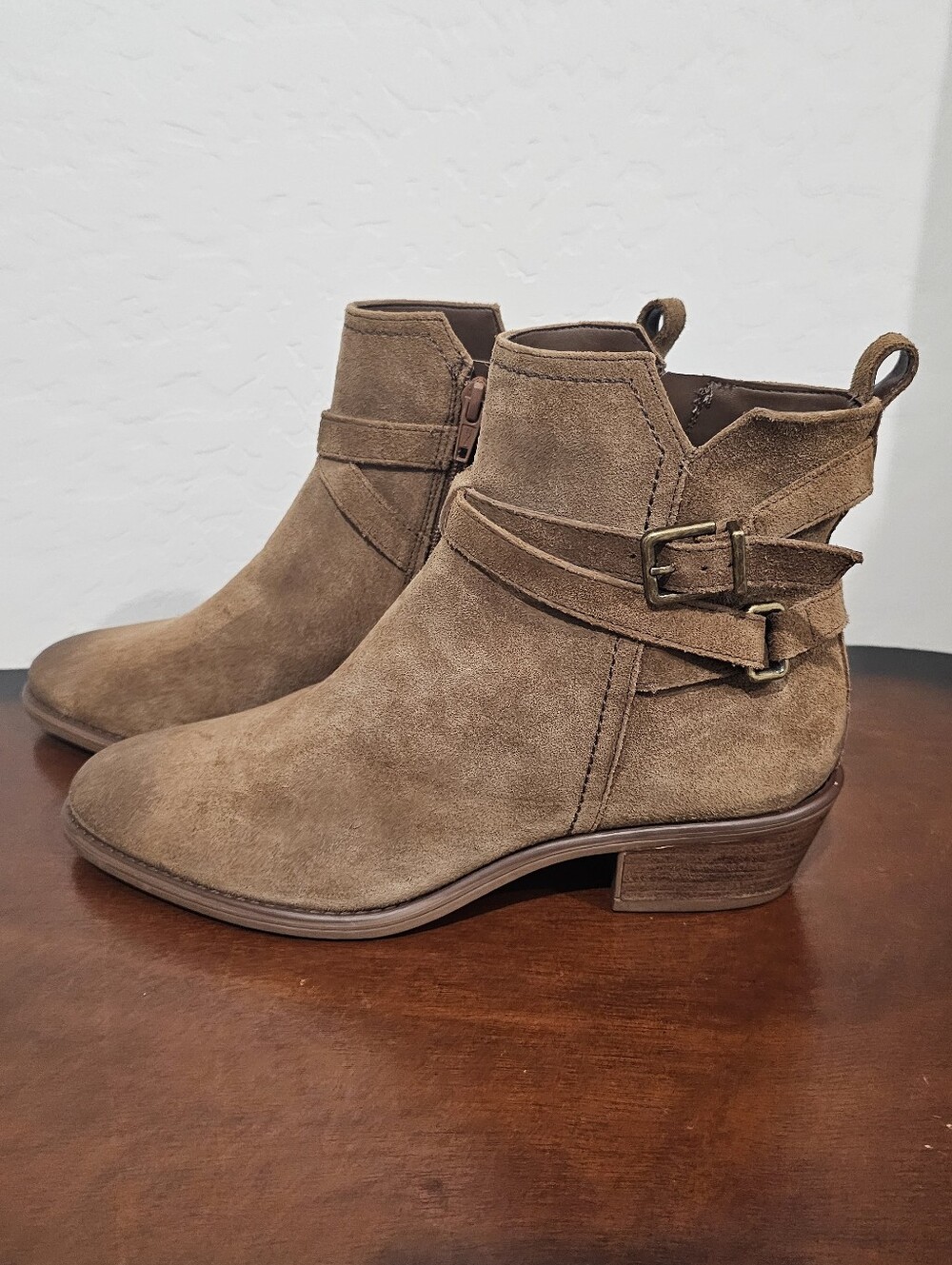 Copper Key Suede Ankle Side Zip Boots in Dark Tan Brown Women's Size 8